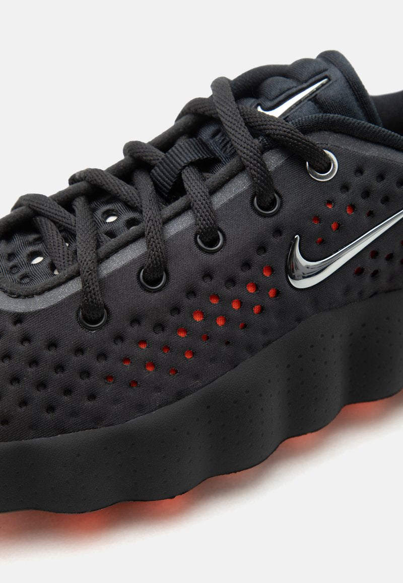 Nike Mind 002 WMNS Black Hyper Crimson